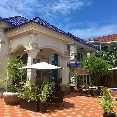 Villa D' Artagnan Hotel & Restaurant Sihanoukville Extérieur photo